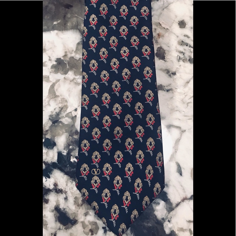 Vtg Valentino 100% Silk Tie Italy